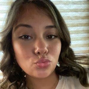 Meet your Posher, Gabby